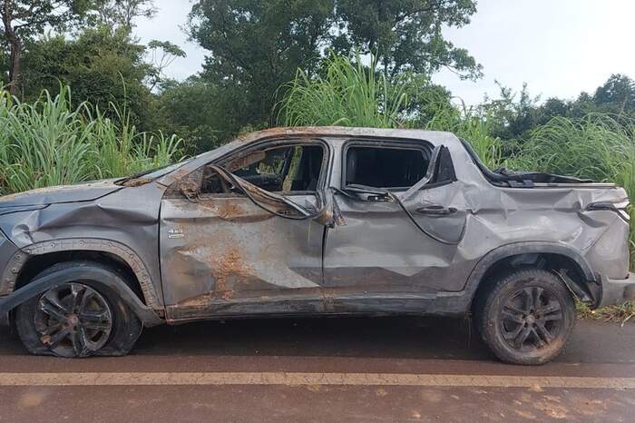 Duas pessoas morrem após veículo capotar e cair em lago no Pará
